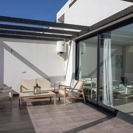 아파트 Flatguest Cotillomar Penthouse Volcano View *